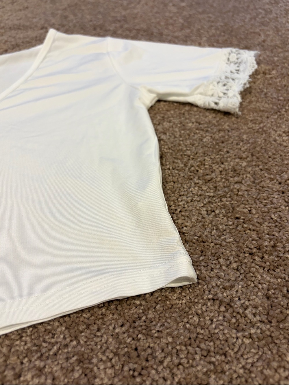 Women’s White V-Neck Lace Sleeve Top - Picture 6 of 10